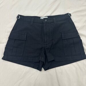 Aritzia TNA Black Cargo‎ Shorts size 8